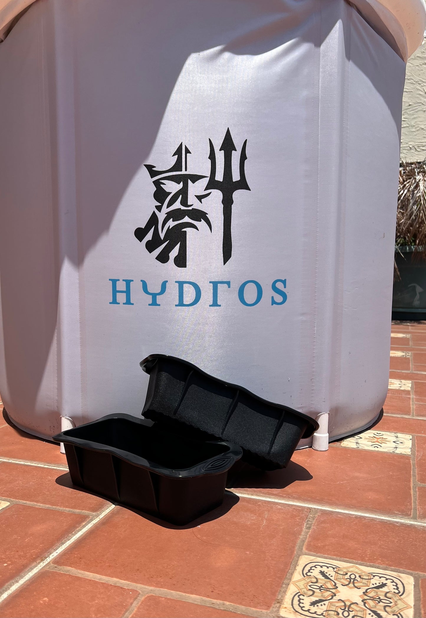 Moldes para bloques de hielo de silicona de 2.5Lbs. (1 unidad)